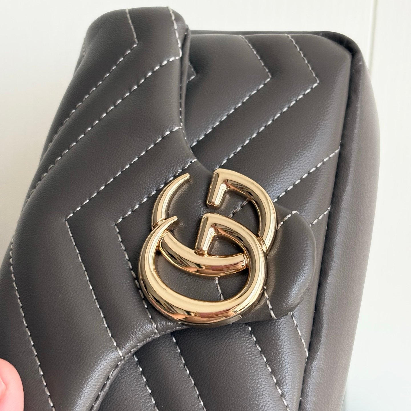 GG Marmont Mini Shoulder Bag. - Image 2