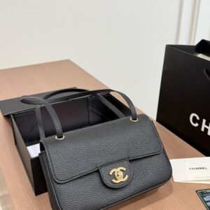 Classic Flap Shoulder Bag