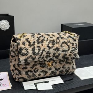 Quilted Chain Flap Shoulder Bag