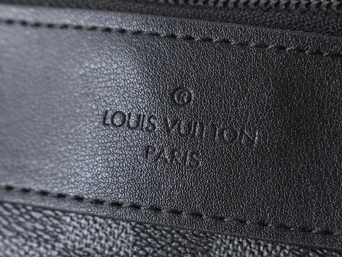 Damier Graphite Pouch - Image 3