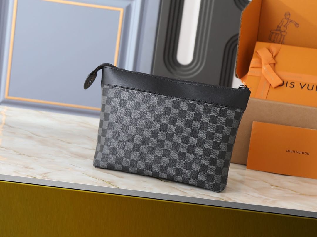 Damier Graphite Pouch - Image 4