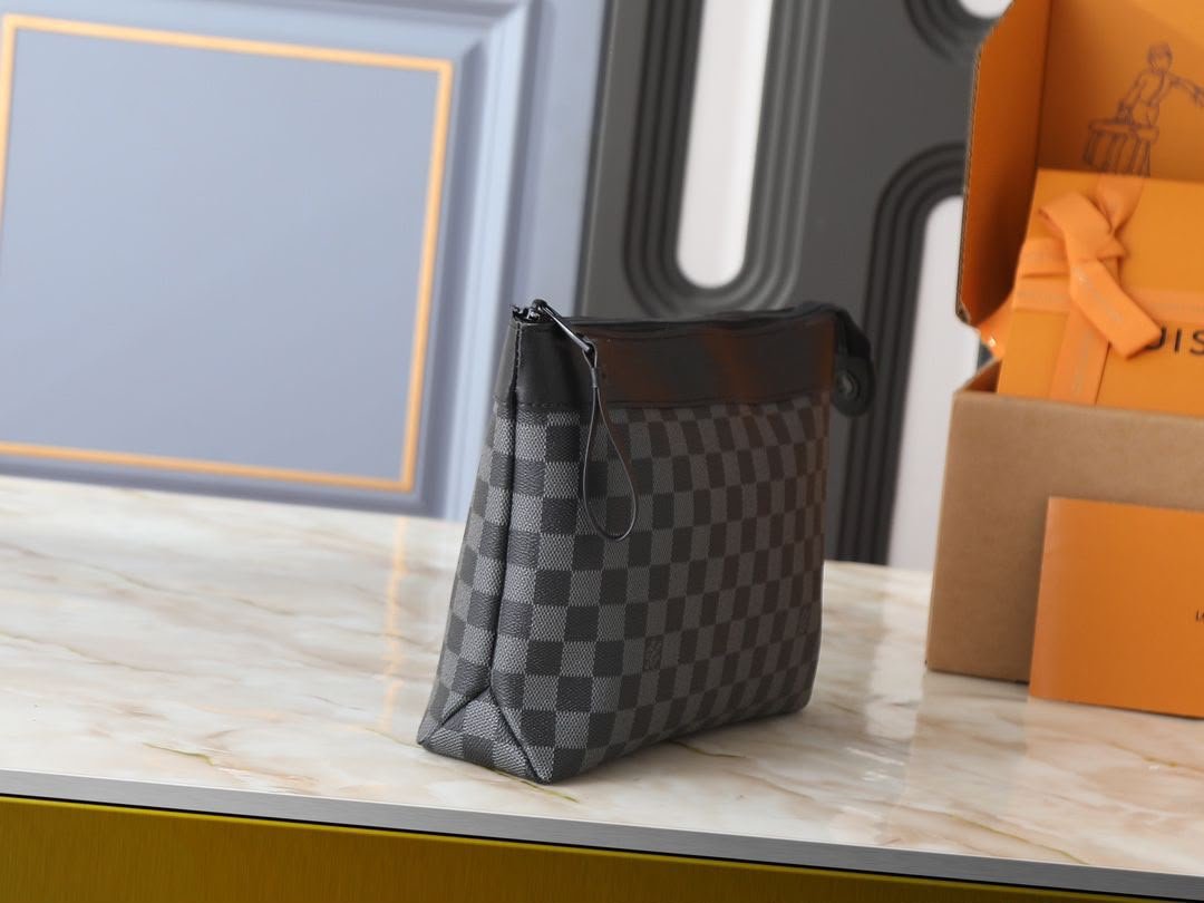 Damier Graphite Pouch - Image 2