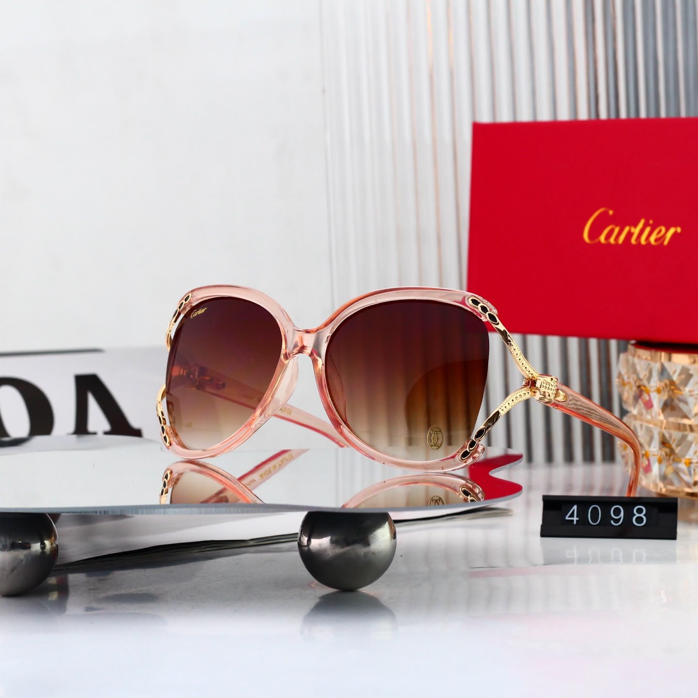 Cartier Panthère Oversized Sunglasses - Image 7