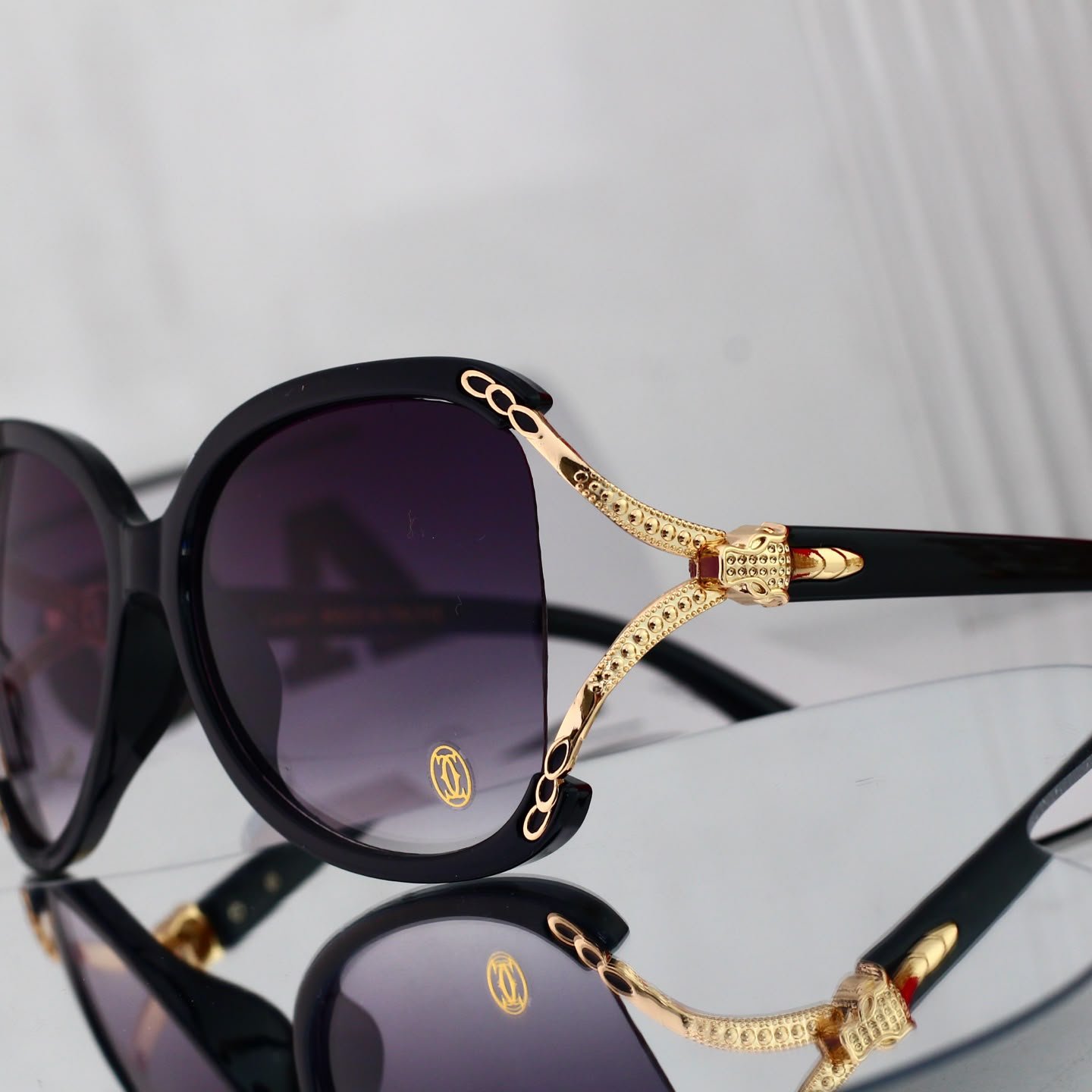 Cartier Panthère Oversized Sunglasses - Image 5